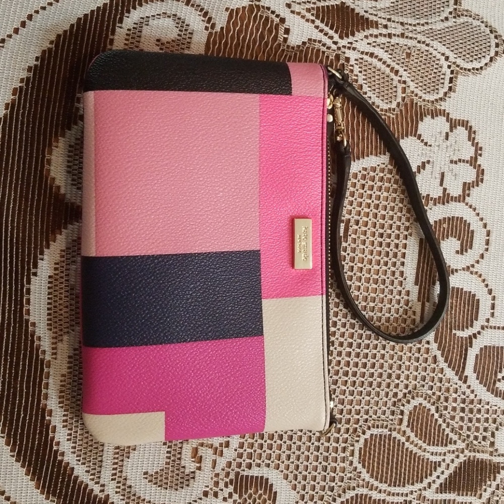 For @staceyalise wristlet